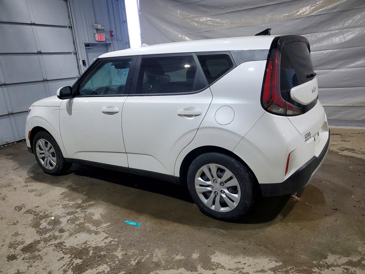 2023 Kia Soul Lx - Image 2