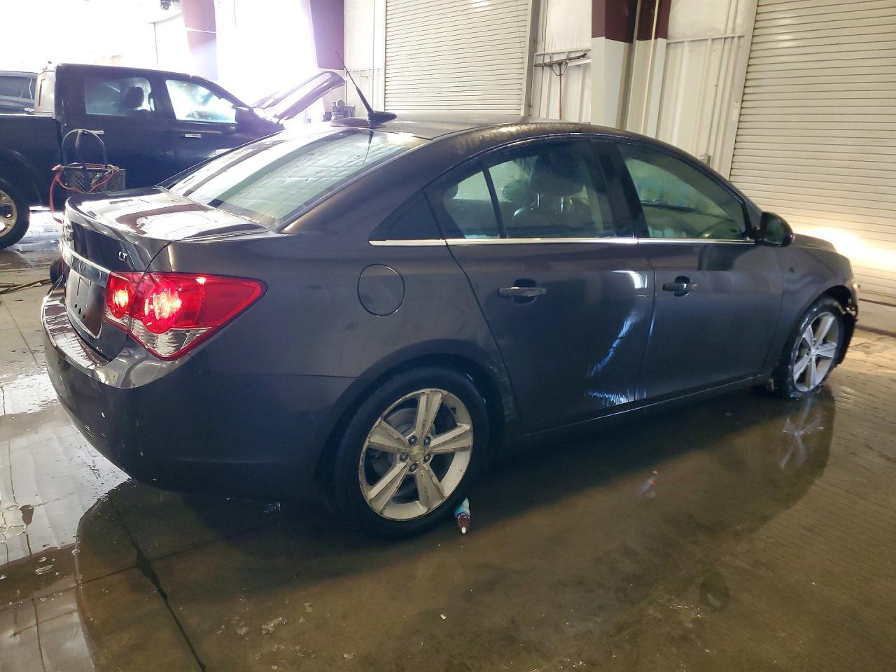 2014 Chevrolet Cruze Lt - Image 3