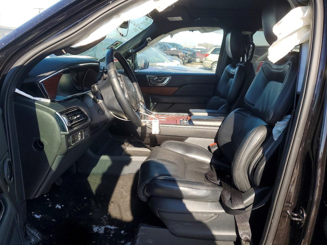 2024 Lincoln Navigator L - Image 7