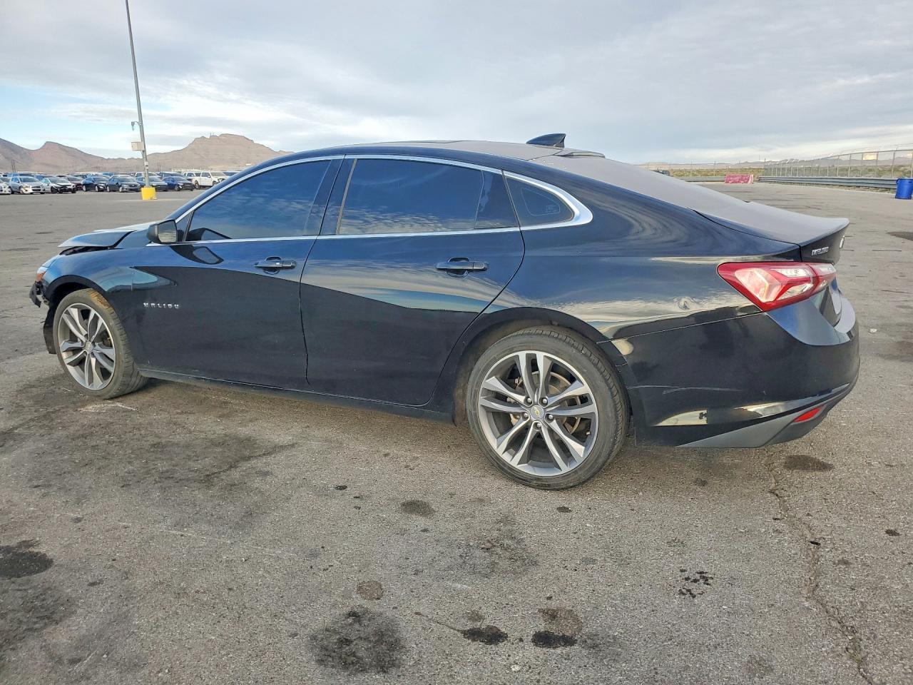 2022 Chevrolet Malibu Lt - Фото 2