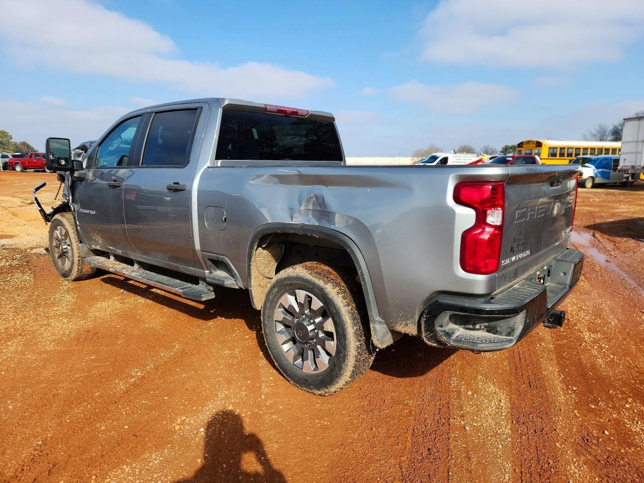 2024 Chevrolet Silverado K2500 Custom - Фото 2