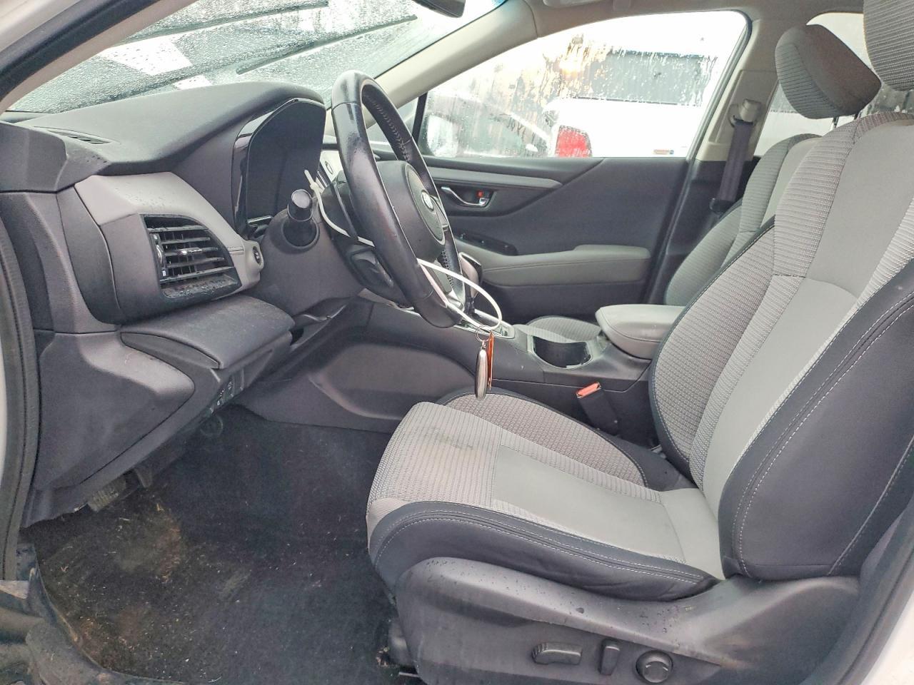 2022 Subaru Outback Premium - Image 7