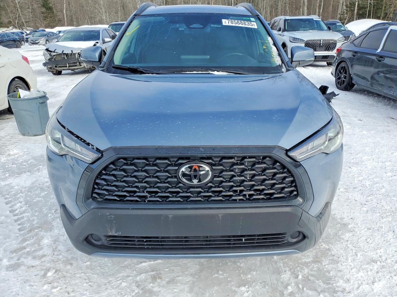 2024 Toyota Corolla Cross Le - Image 5