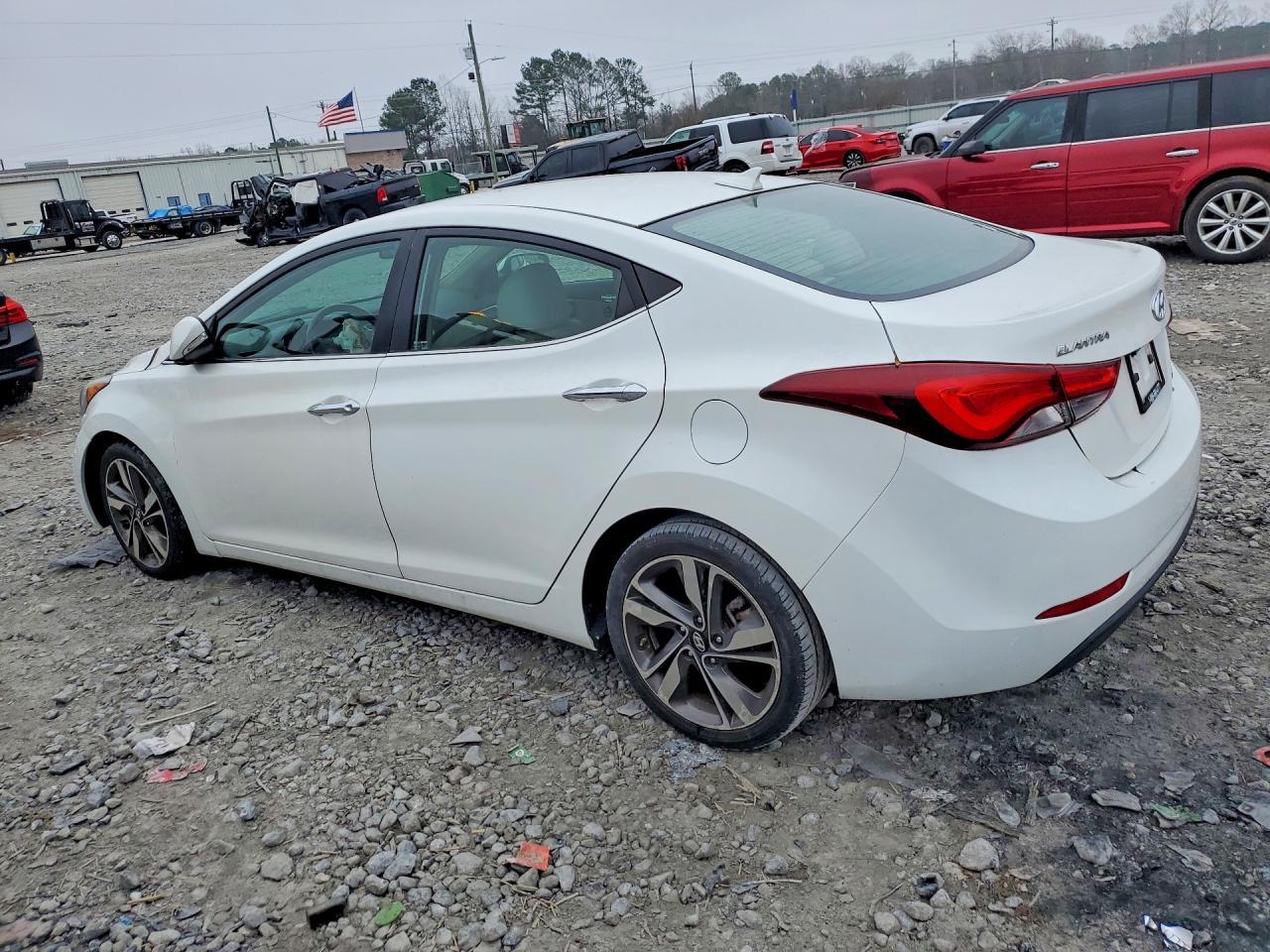 2014 Hyundai Elantra - Фото 2