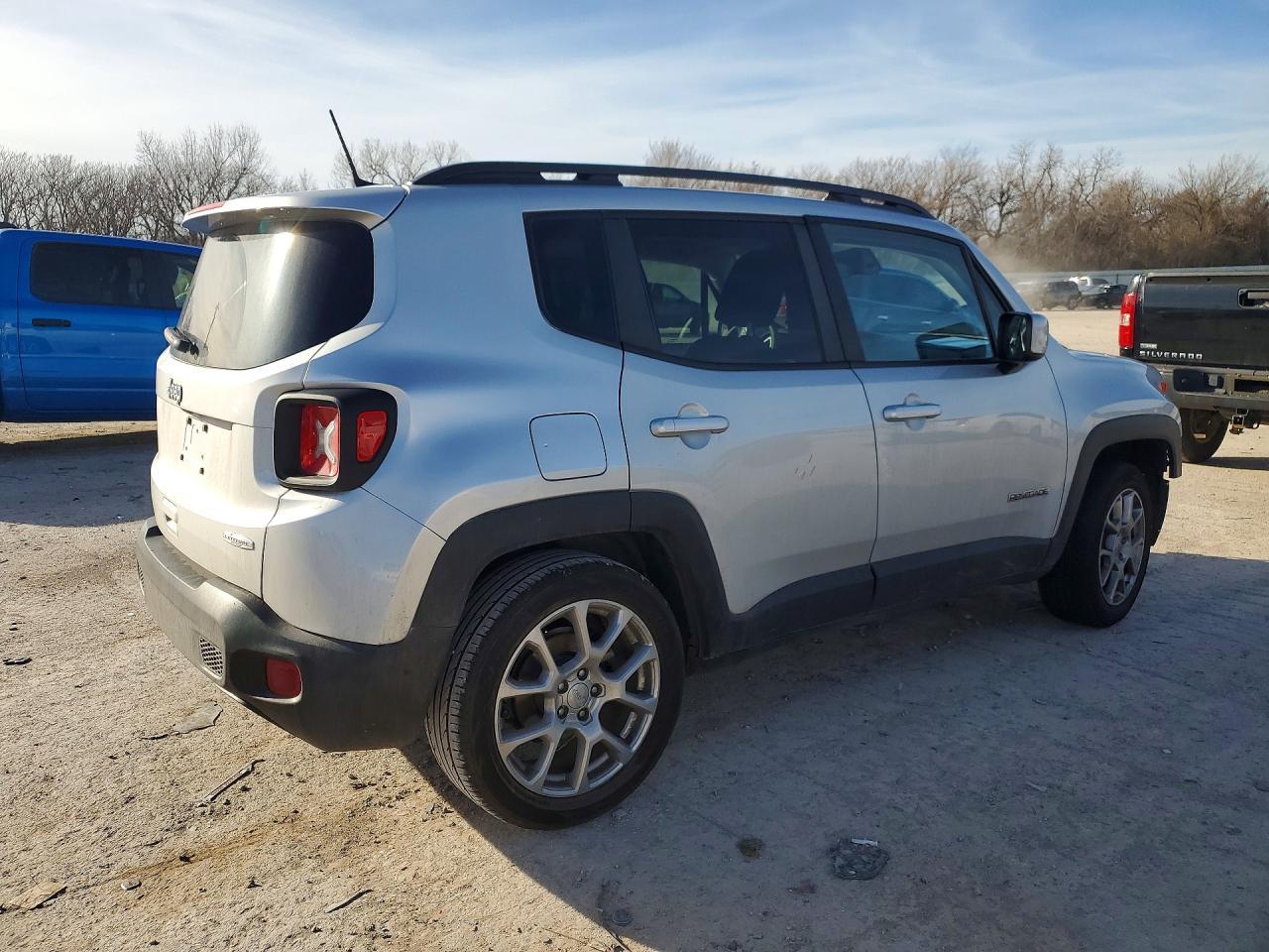 2020 Jeep Renegade Latitude - Фото 3