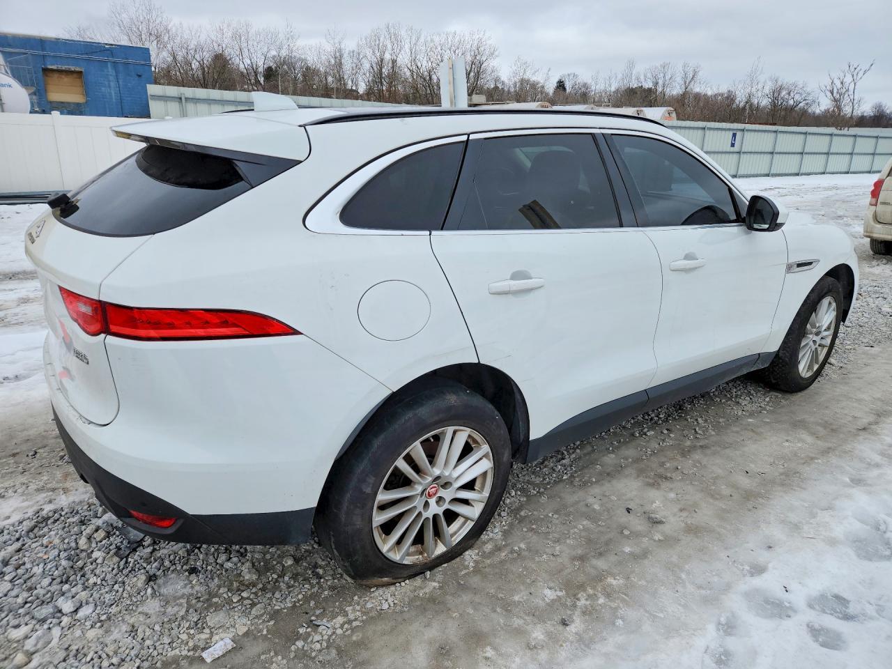2017 Jaguar F-Pace Prestige - Фото 3