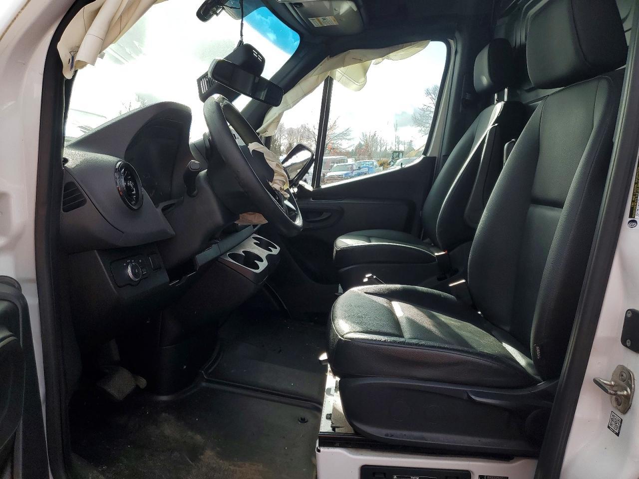 2021 Mercedes-Benz Sprinter 2500 - Фото 7