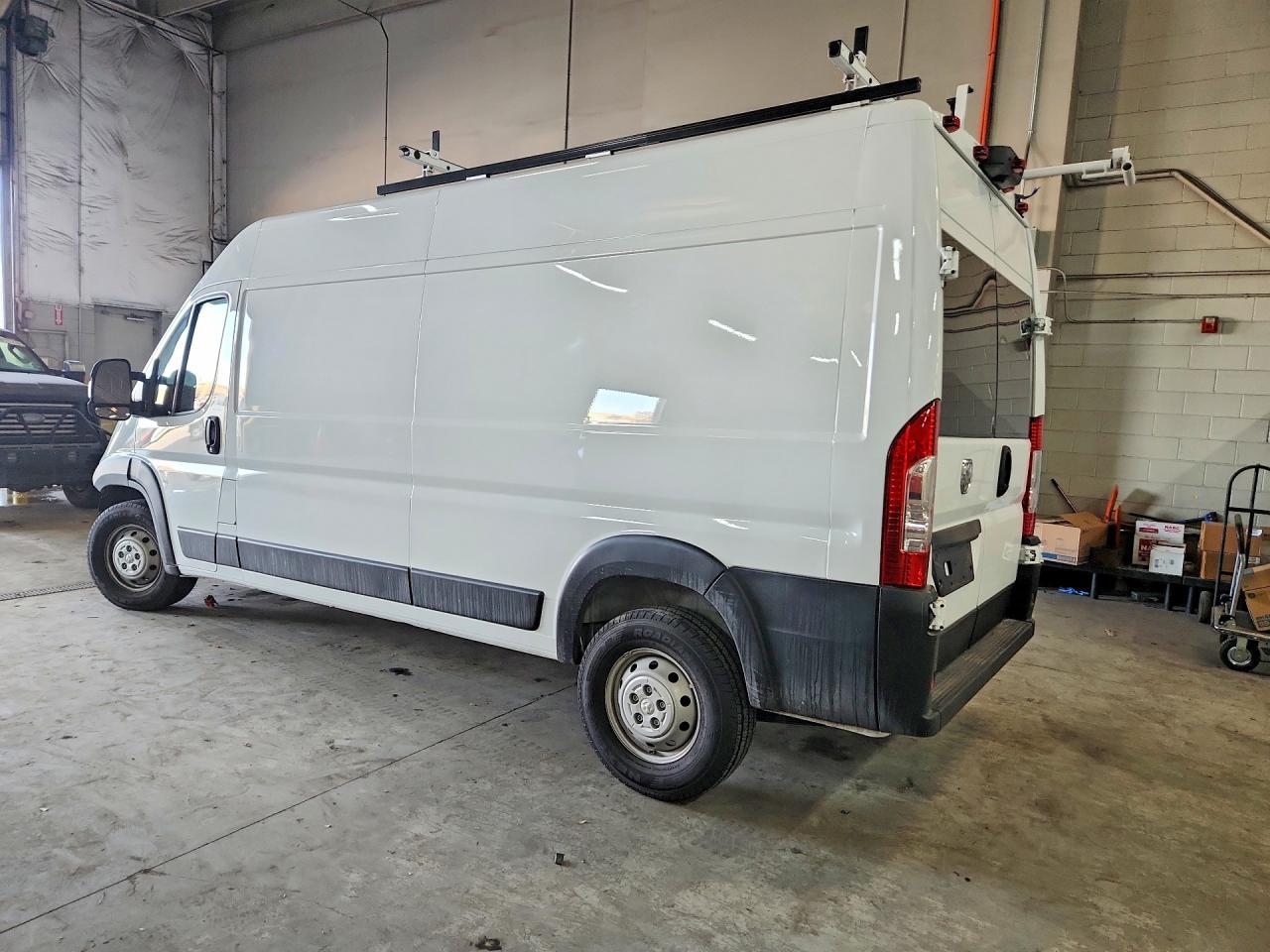 2023 Ram Promaster 2500 Utility / Service Van - Фото 2