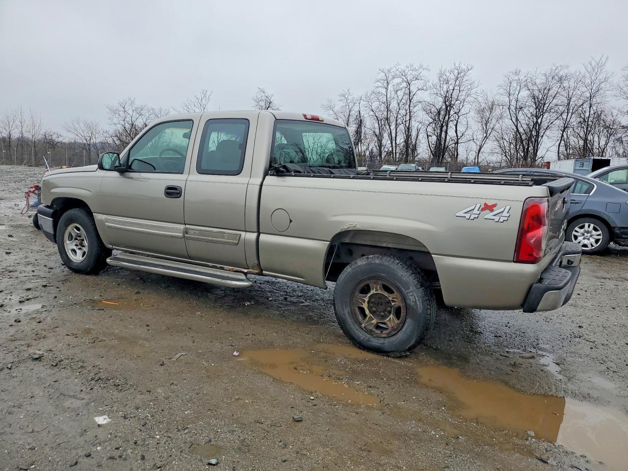 2003 Chevrolet Silverado K1500 - Фото 2