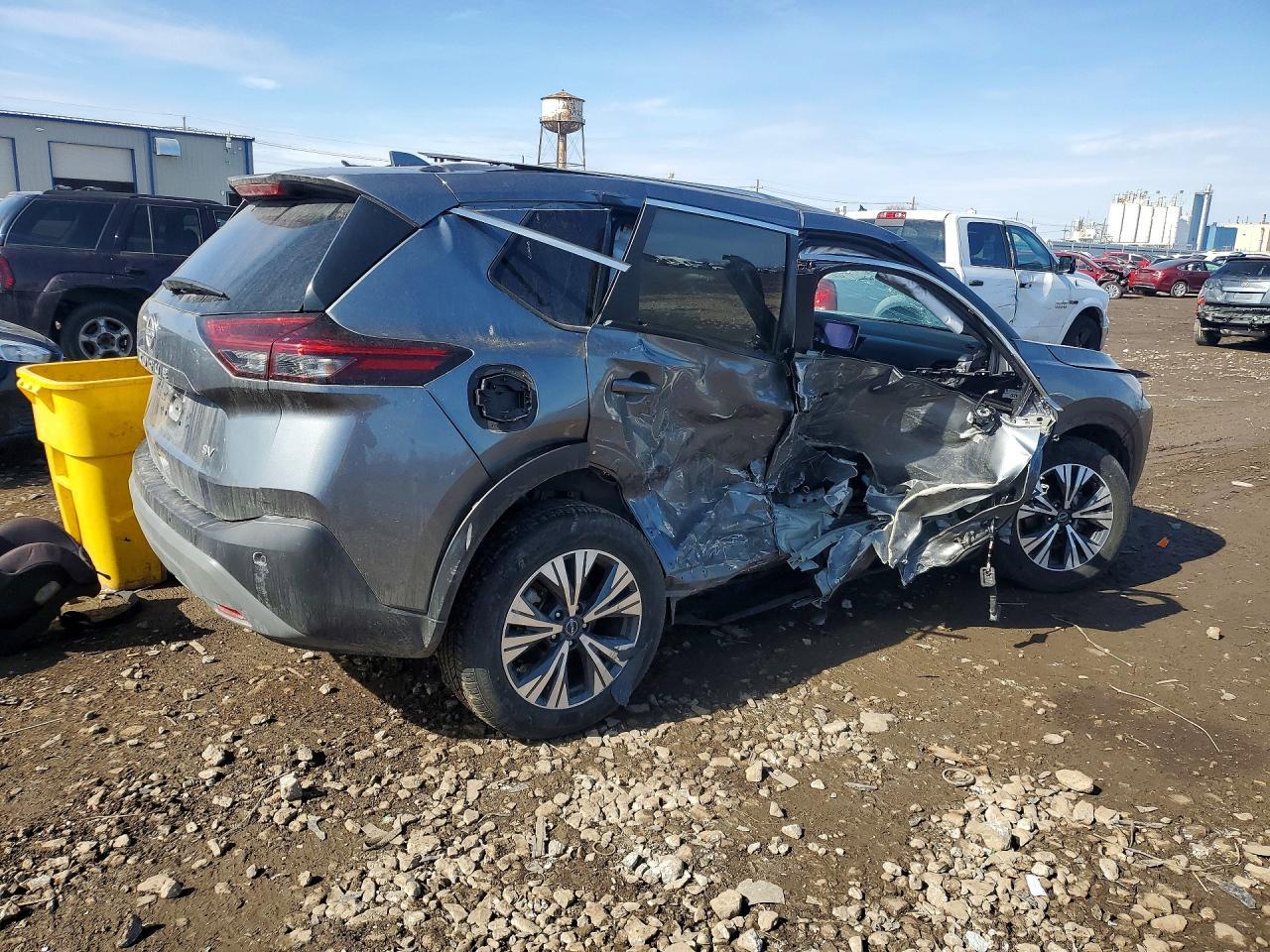 2023 Nissan Rogue Sv - Image 3