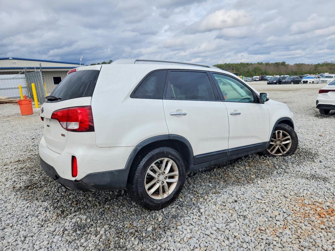 2015 Kia Sorento Lx - Image 3