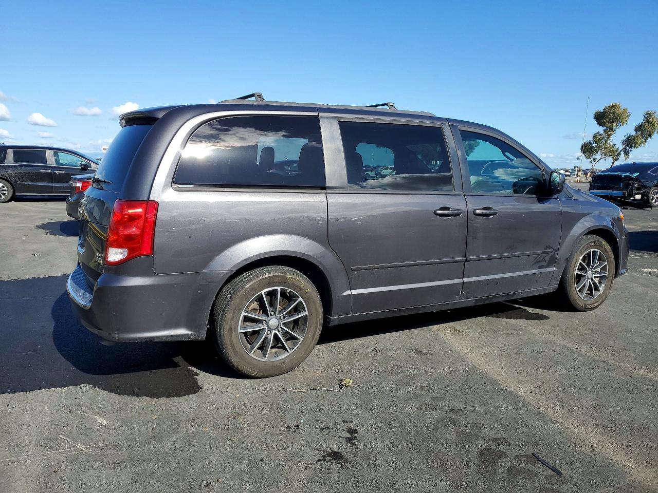 2017 Dodge Grand Caravan Gt - Фото 3
