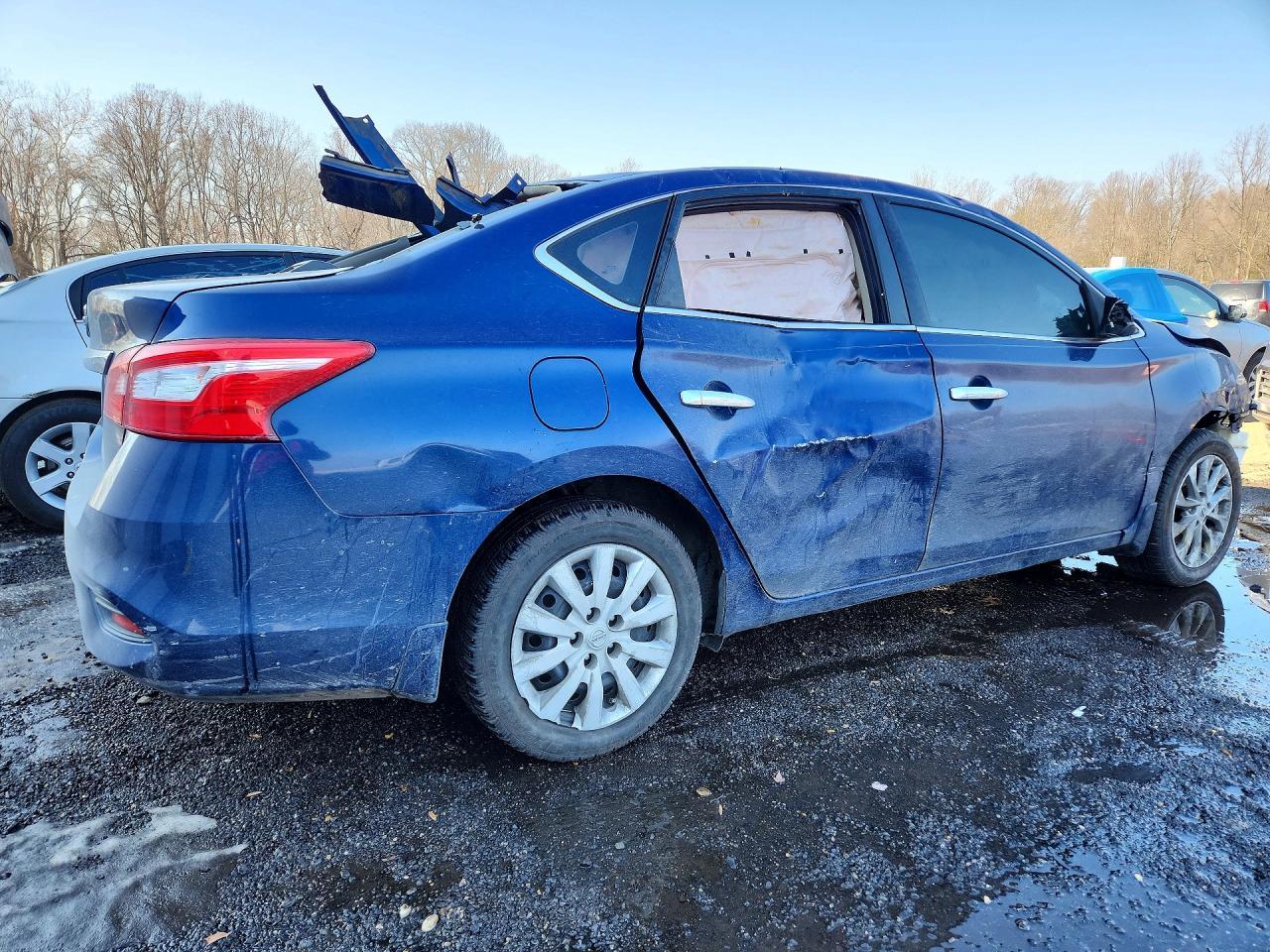 2017 Nissan Sentra S - Фото 3