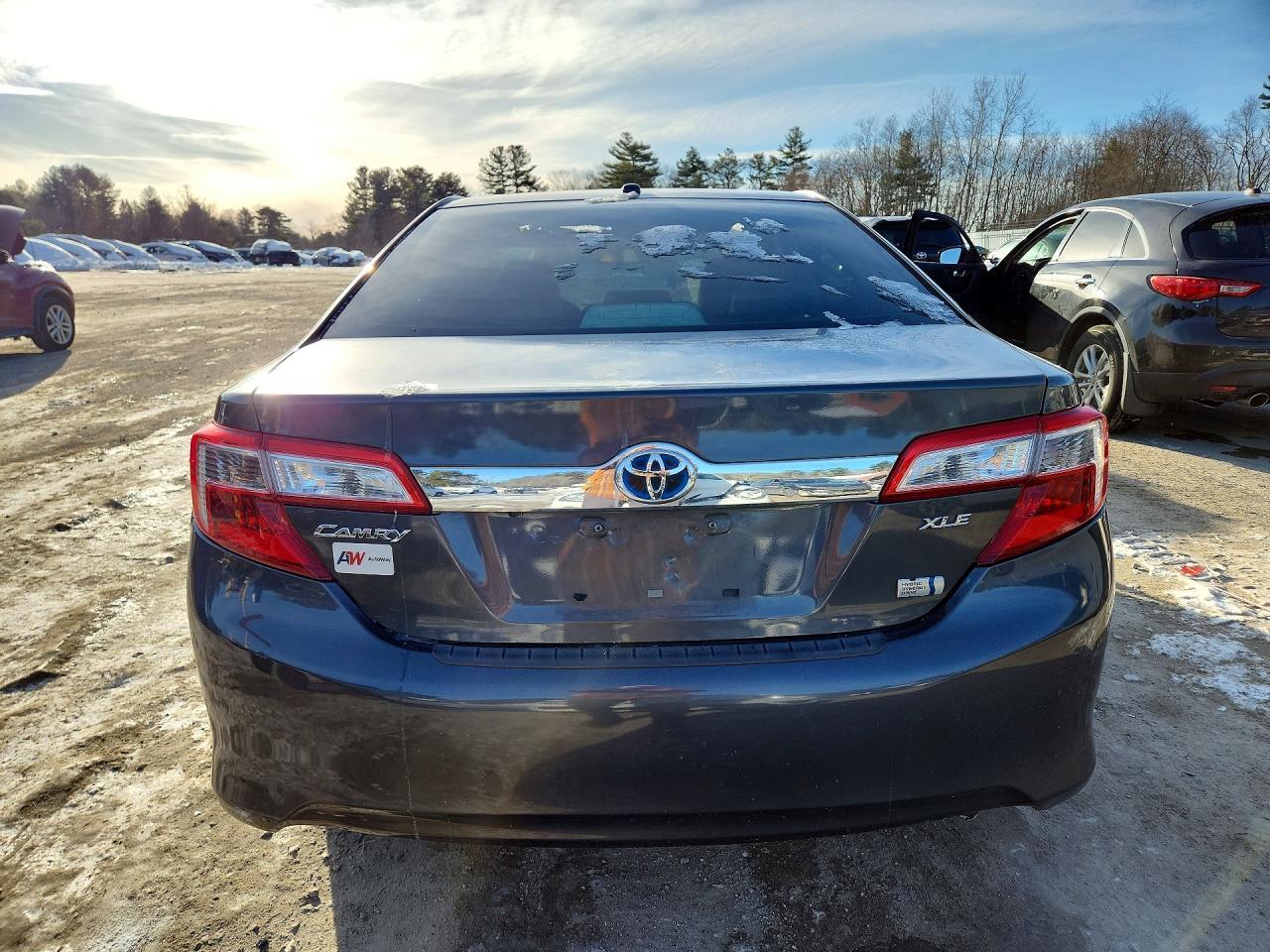 2012 Toyota Camry Hybrid - Image 6