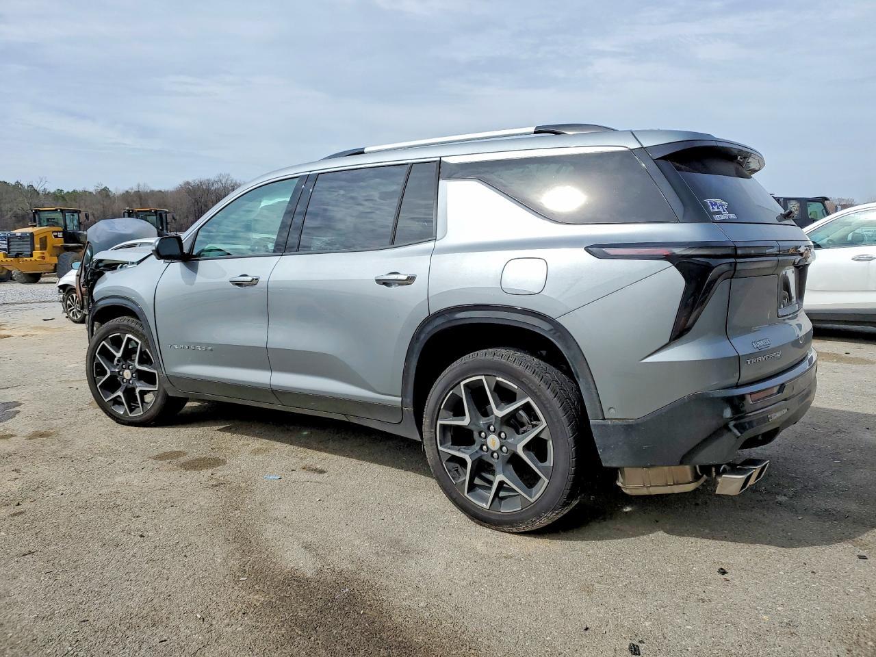 2025 Chevrolet Traverse High Country - Фото 2
