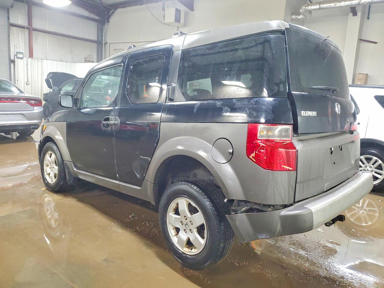 2003 Honda Element Ex - Image 2