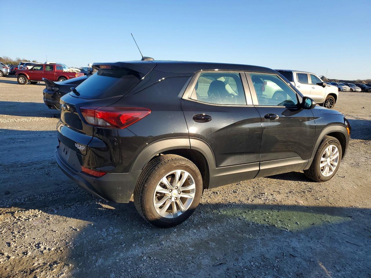 2021 Chevrolet Trailblazer Ls - Фото 3