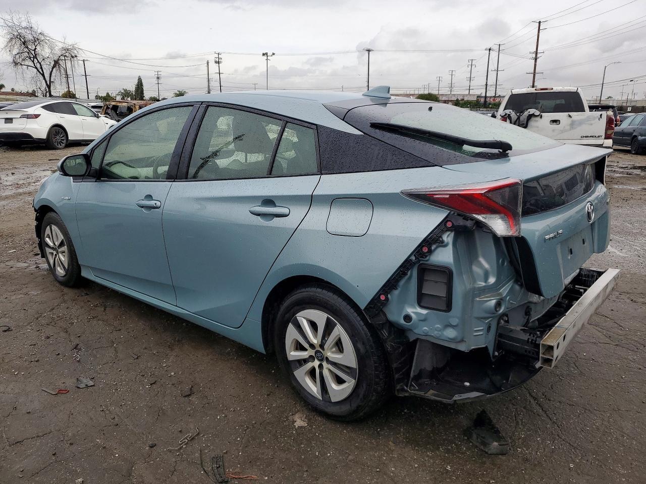 2016 Toyota Prius - Фото 2