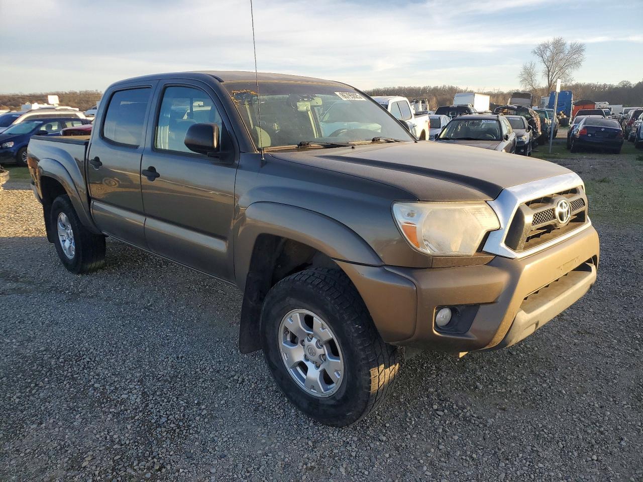2013 Toyota Tacoma Double Cab - Image 4