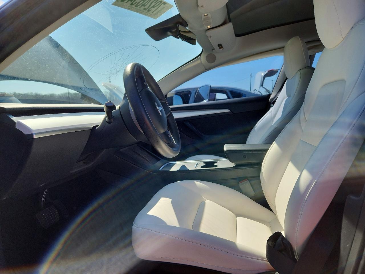 2023 Tesla Model 3 - Image 7