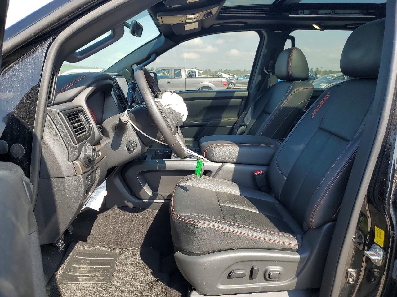 2024 Nissan Titan Pro-4X - Image 7