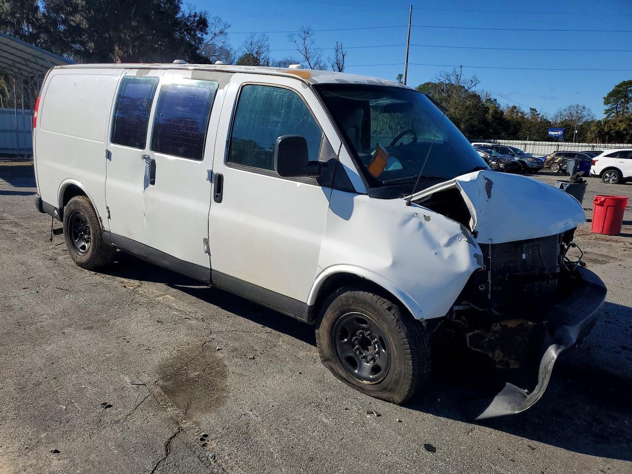 2007 GMC Savana G3500 - Фото 4
