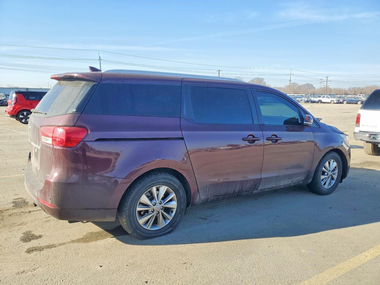 2016 Kia Sedona Lx - Image 3