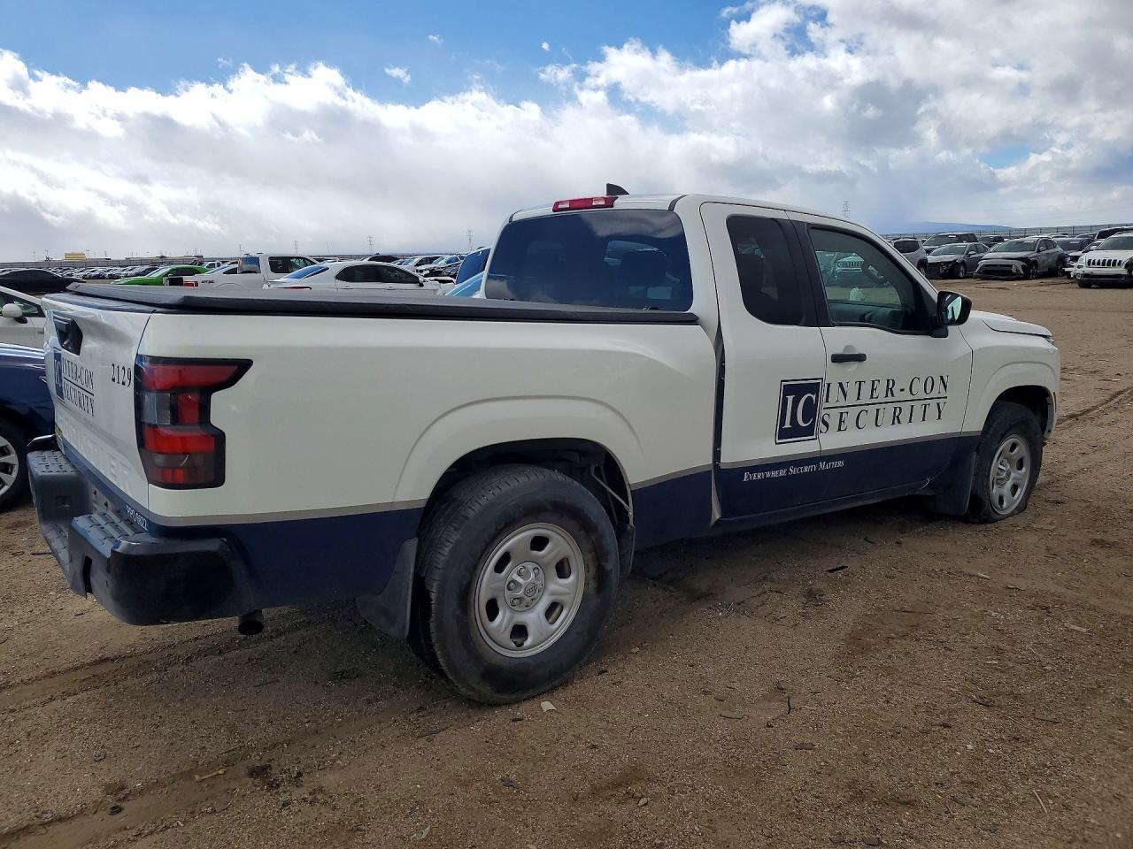 2022 Nissan Frontier S - Image 3