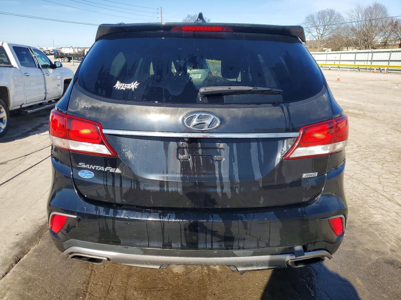 2017 Hyundai Santa Fe Se - Image 6