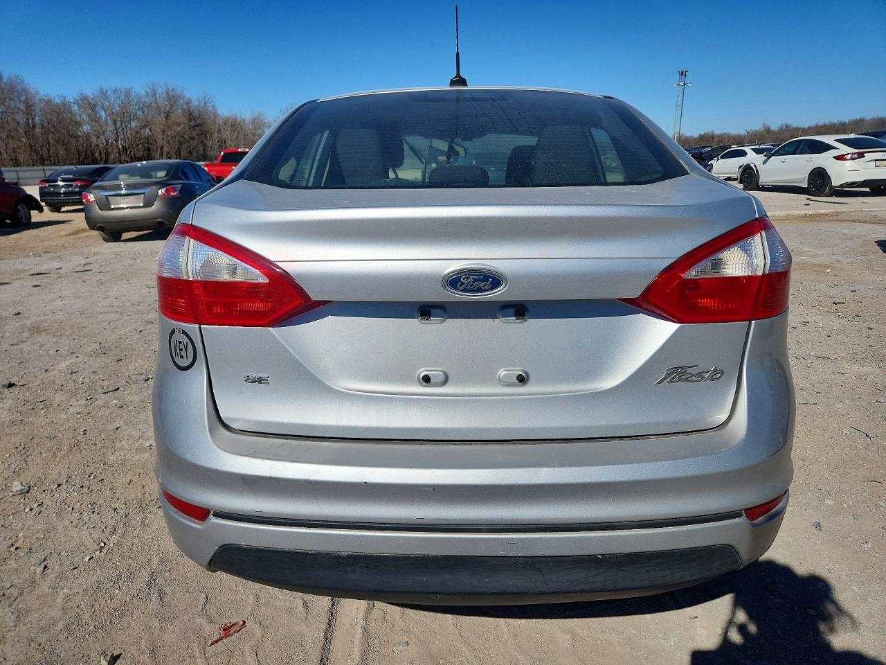 2016 Ford Fiesta Se - Image 6