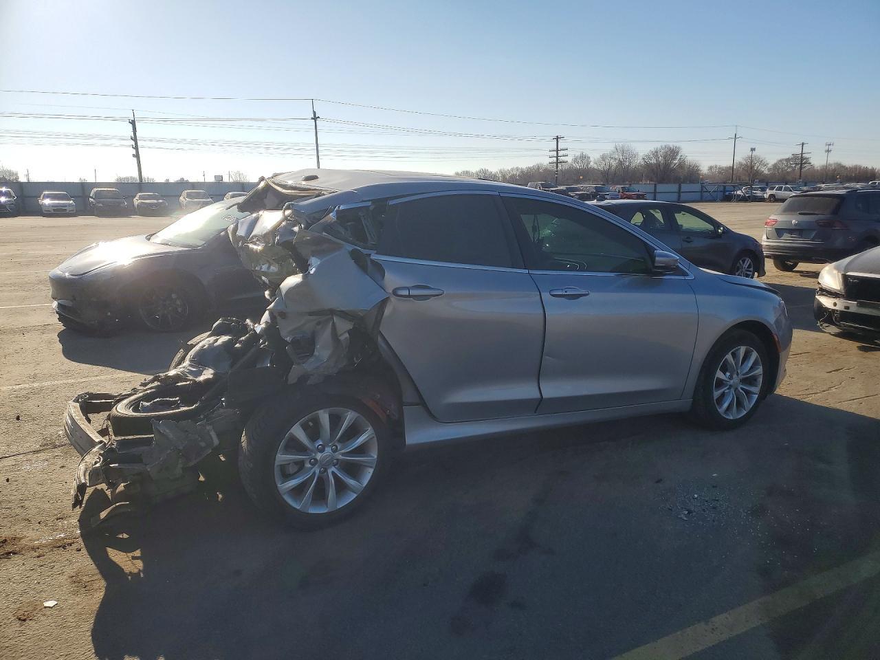 2015 Chrysler 200 C - Фото 3