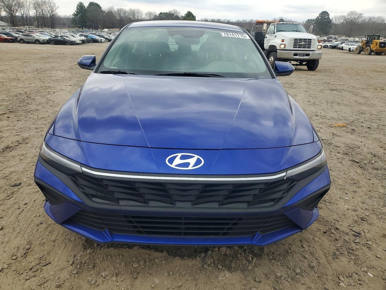 2025 Hyundai Elantra Hybrid Blue - Фото 5