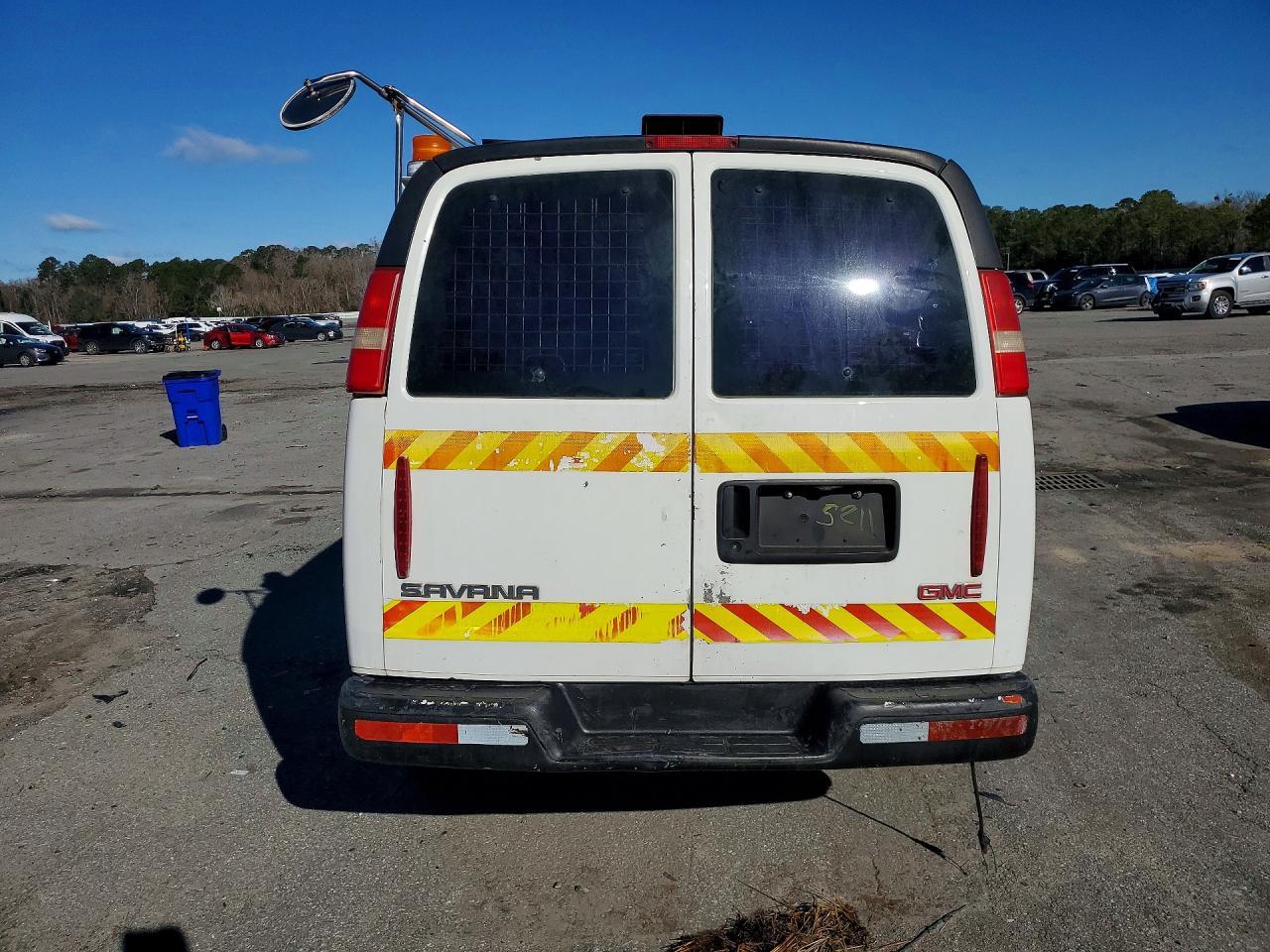 2007 GMC Savana G3500 - Фото 6