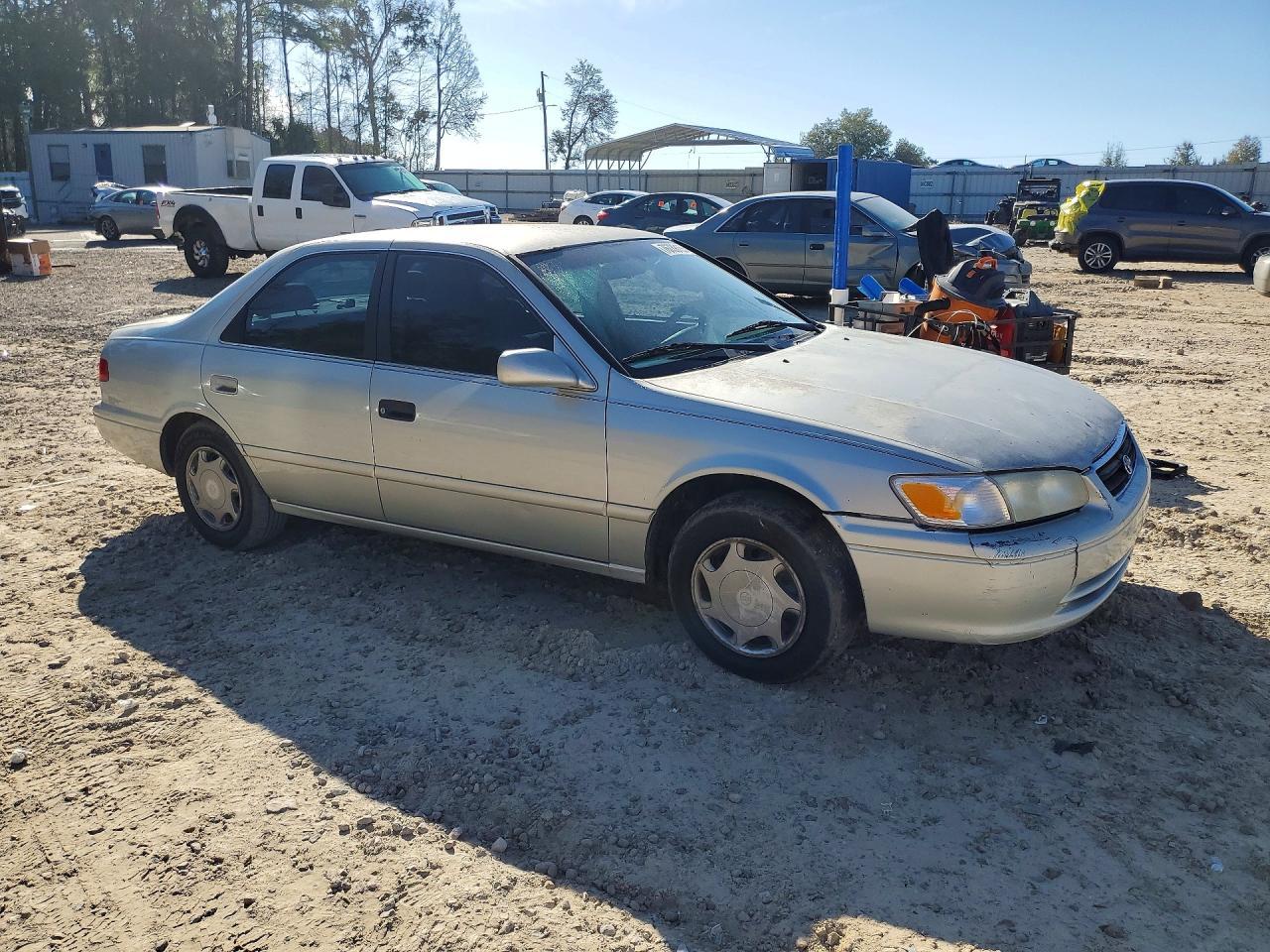 2000 Toyota Camry Ce - Image 4