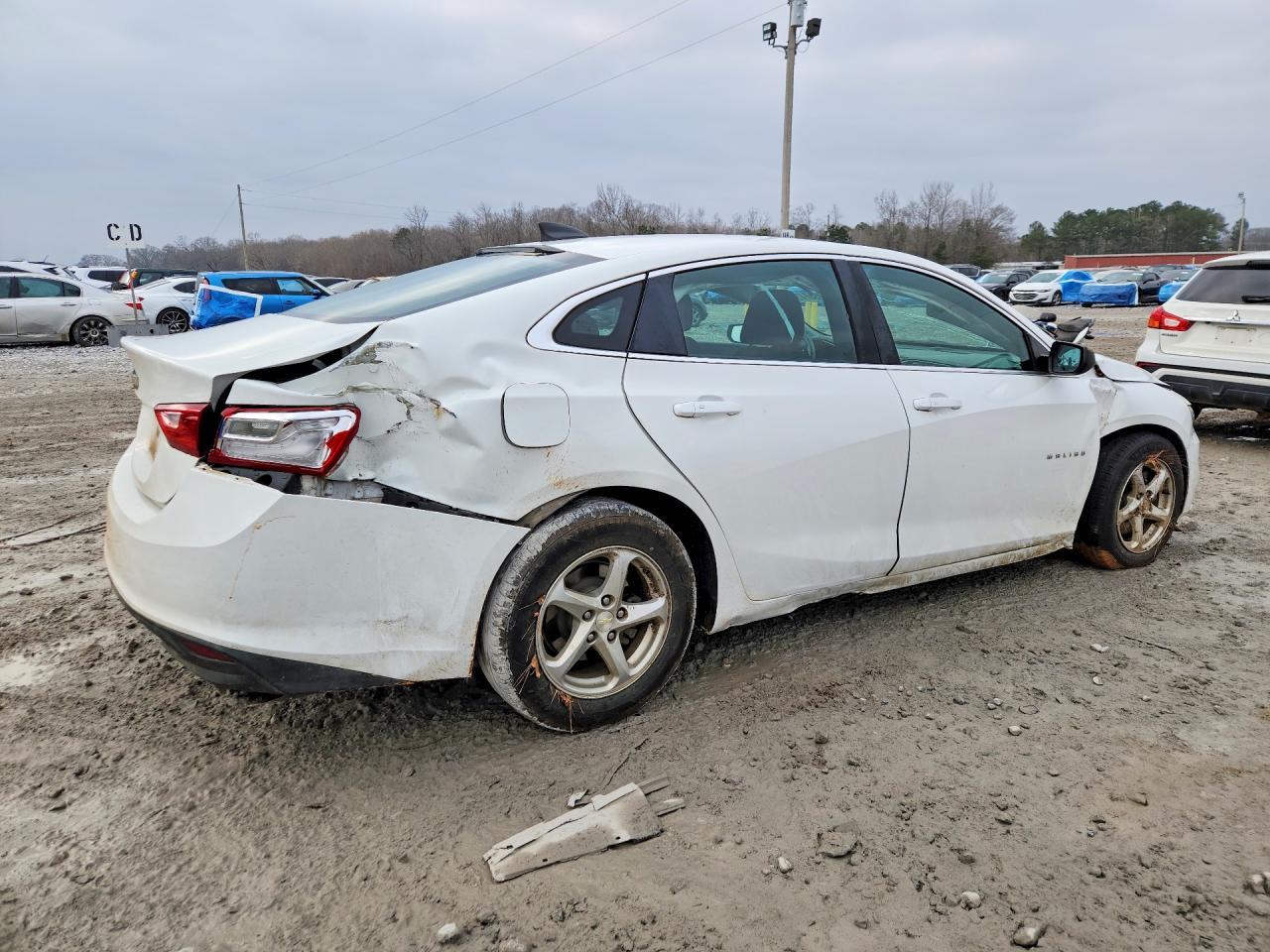 2018 Chevrolet Malibu Ls - Image 3