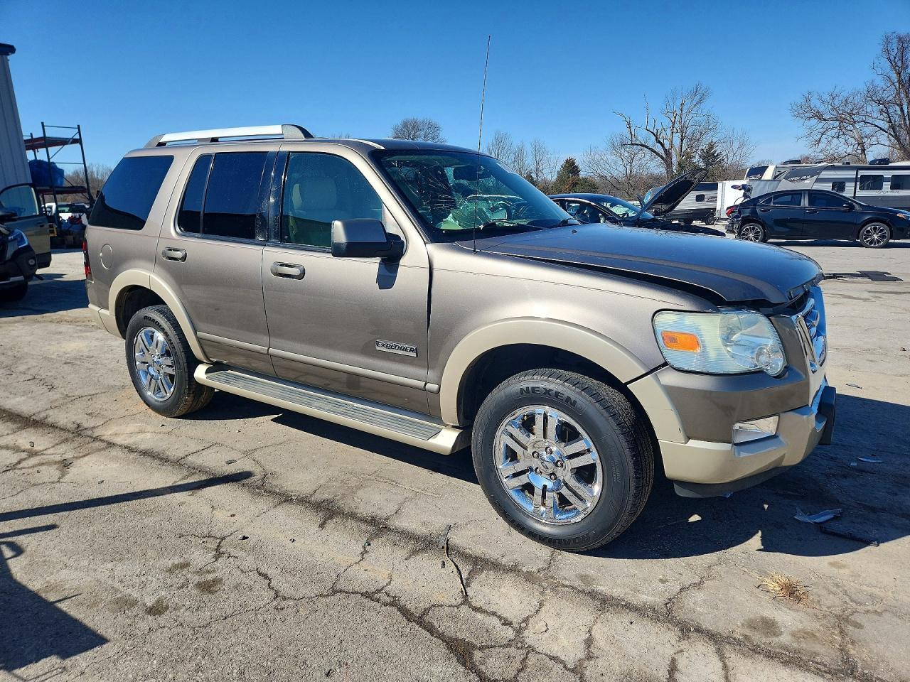 2006 Ford Explorer Eddie Bauer - Image 4