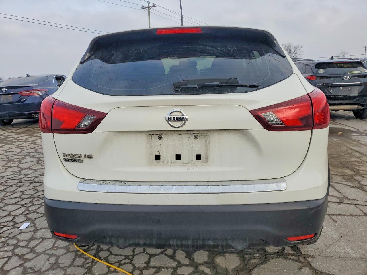 2017 Nissan Rogue Sport S - Фото 6