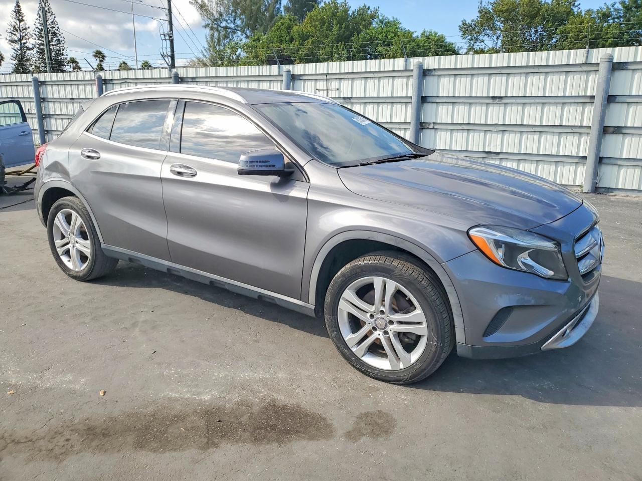 2016 Mercedes-Benz Gla 250 - Image 4