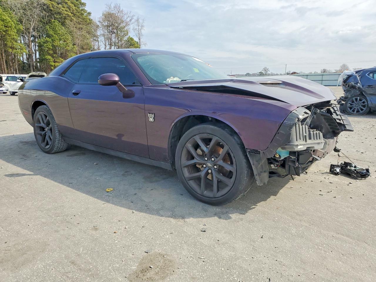 2022 Dodge Challenger Sxt - Image 4