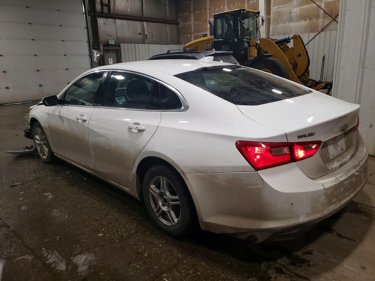 2017 Chevrolet Malibu Lt - Image 2