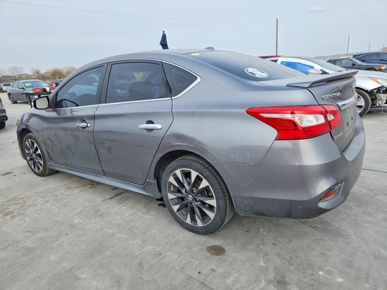 2016 Nissan Sentra Sr - Image 2