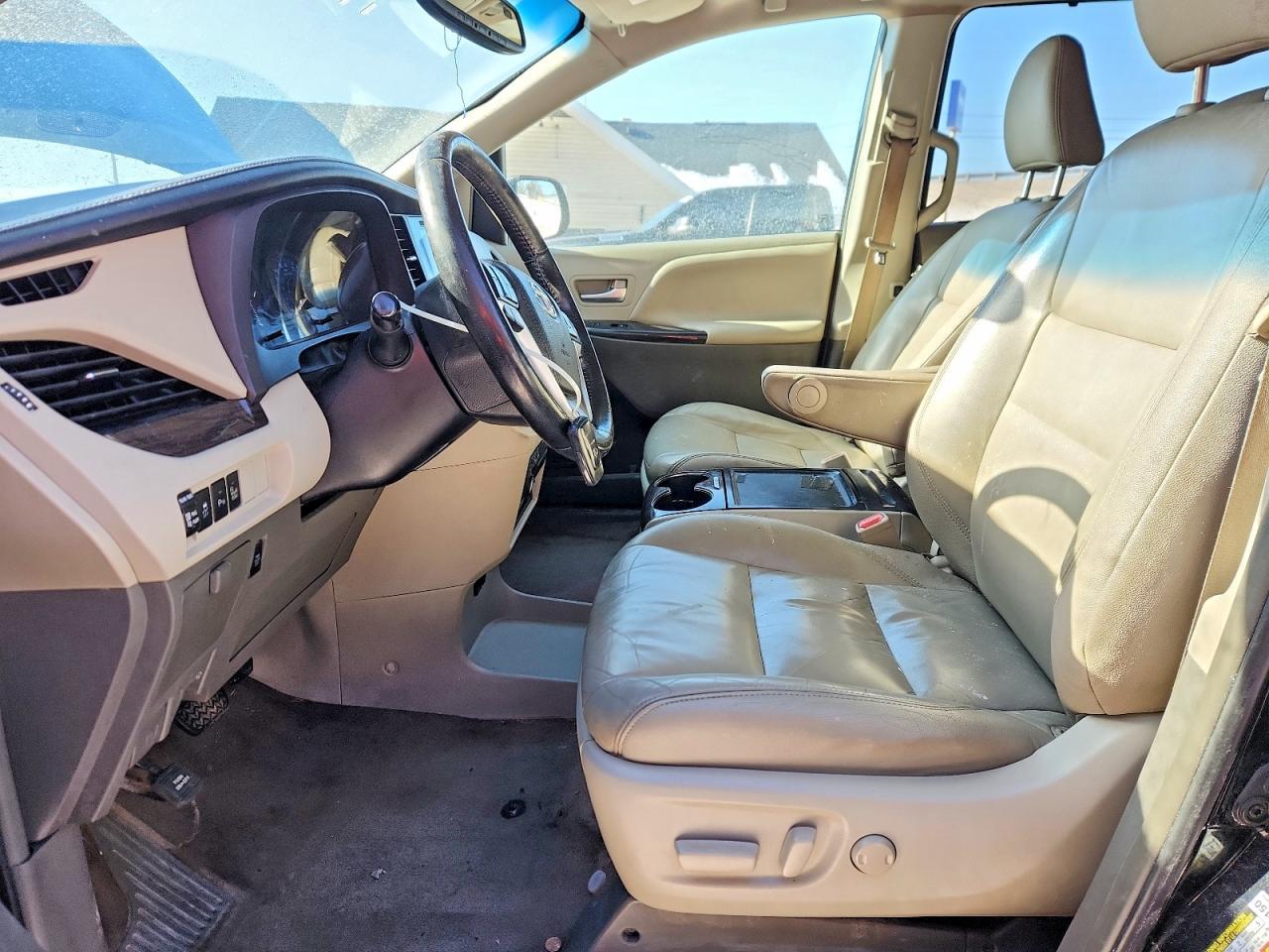 2016 Toyota Sienna Xle - Фото 7