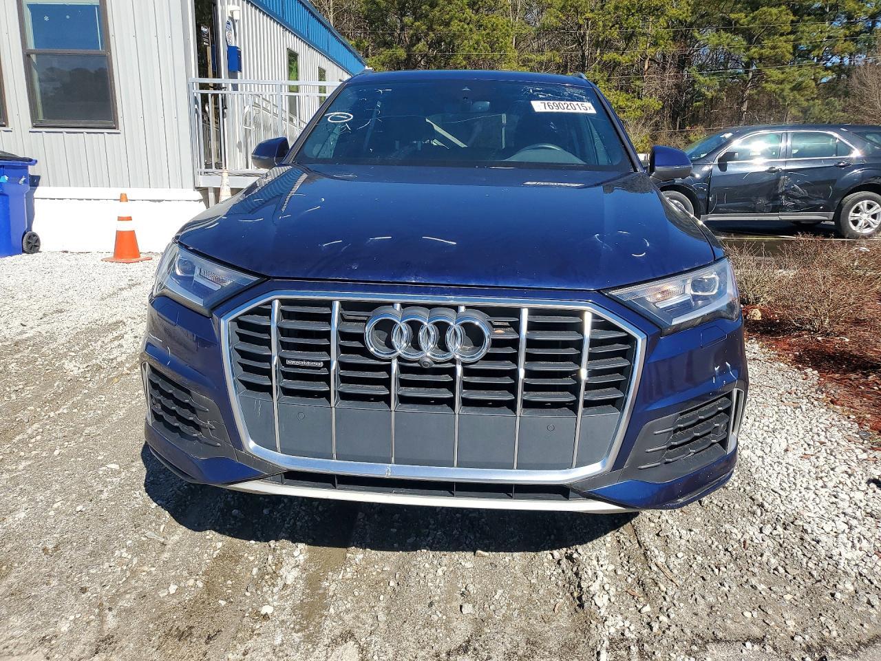 2021 Audi Q7 Premium Plus - Image 5