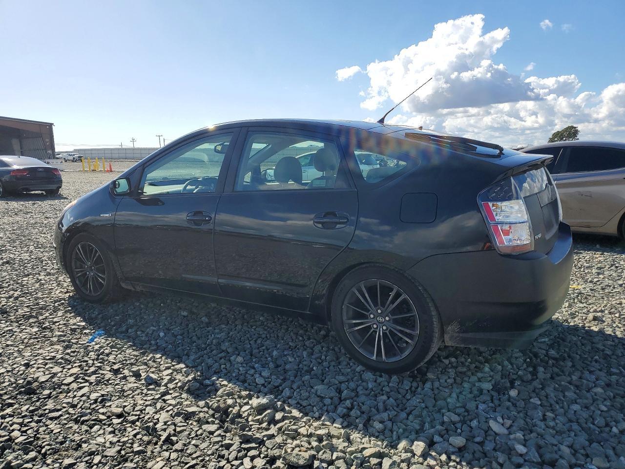 2007 Toyota Prius - Image 2