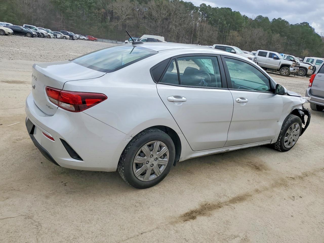 2023 Kia Rio Lx - Image 3