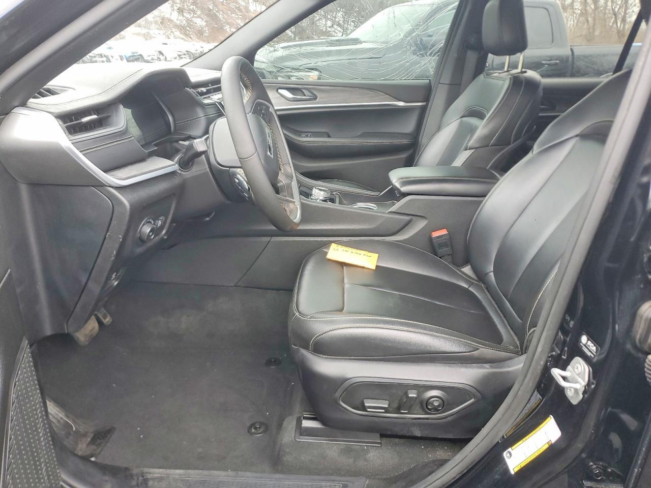 2025 Jeep Grand Cherokee Limited - Image 7