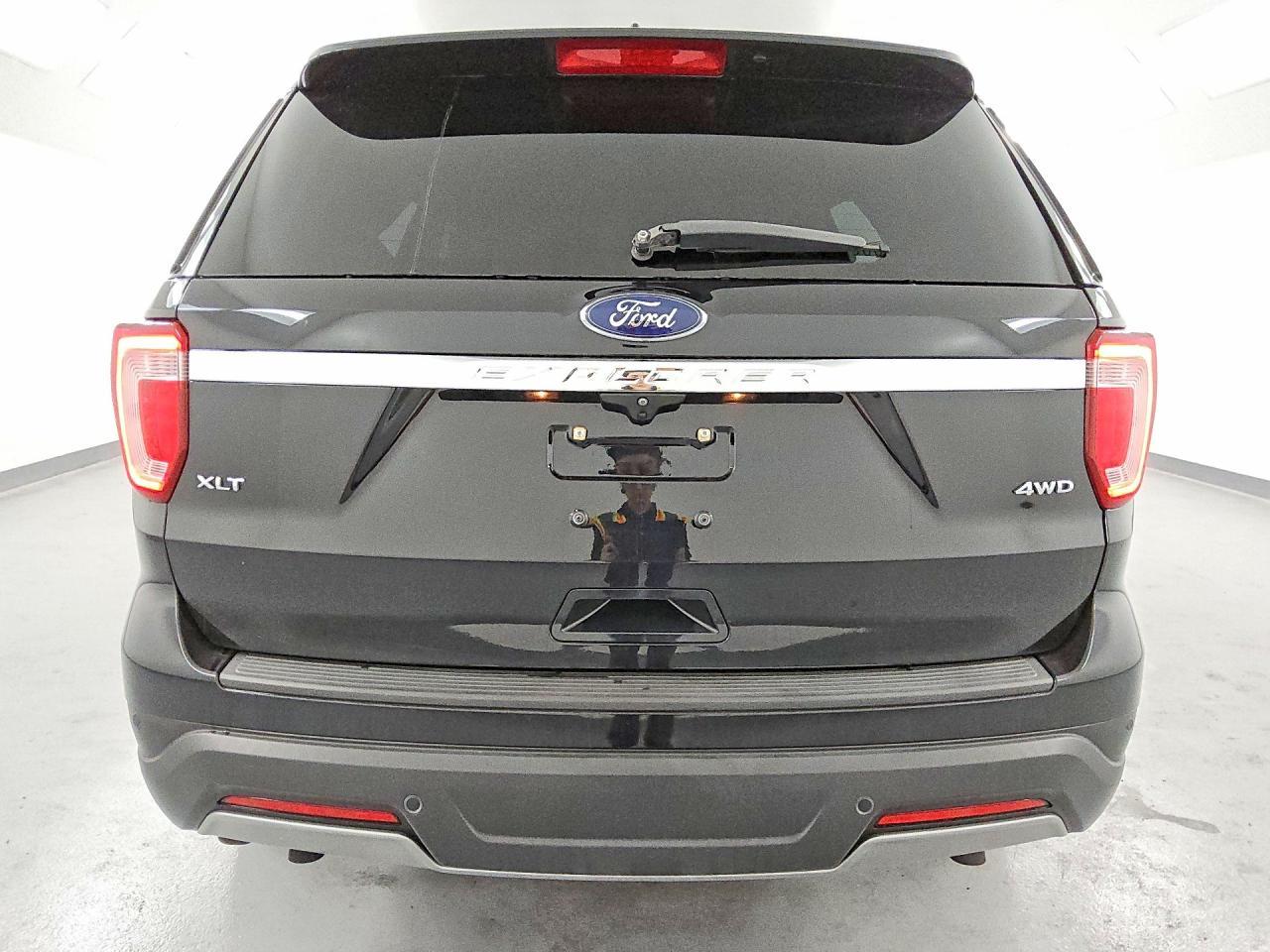2019 Ford Explorer Xlt - Фото 6