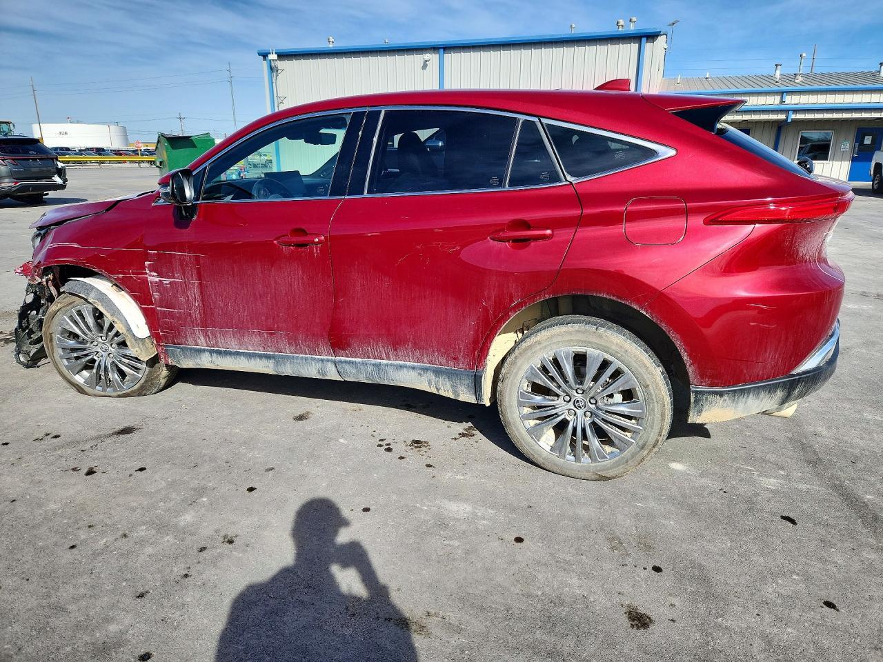 2023 Toyota Venza Le - Image 2