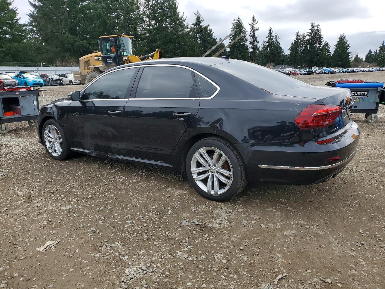 2018 Volkswagen Passat Se - Фото 2