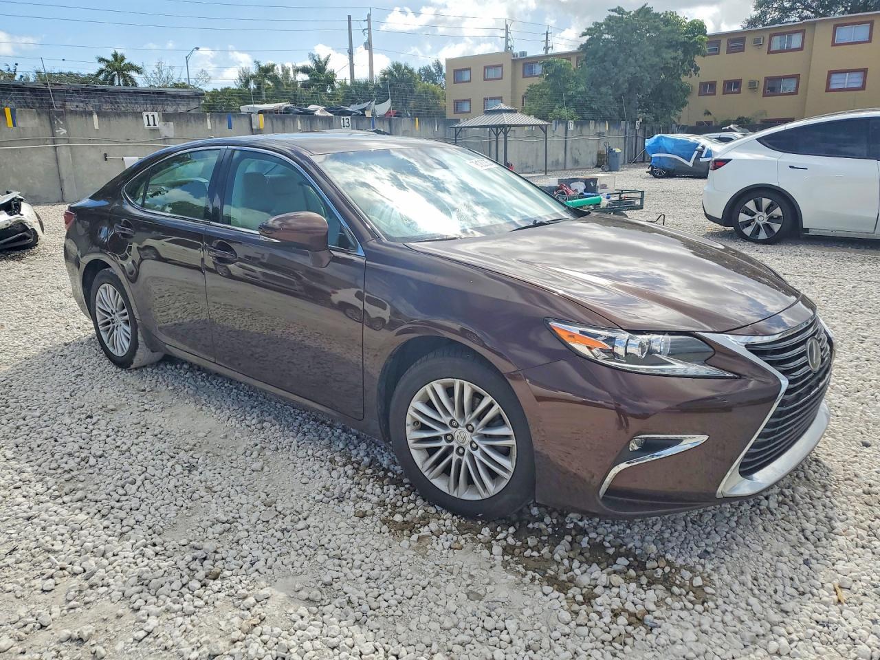 2017 Lexus Es 350 Base - Image 4